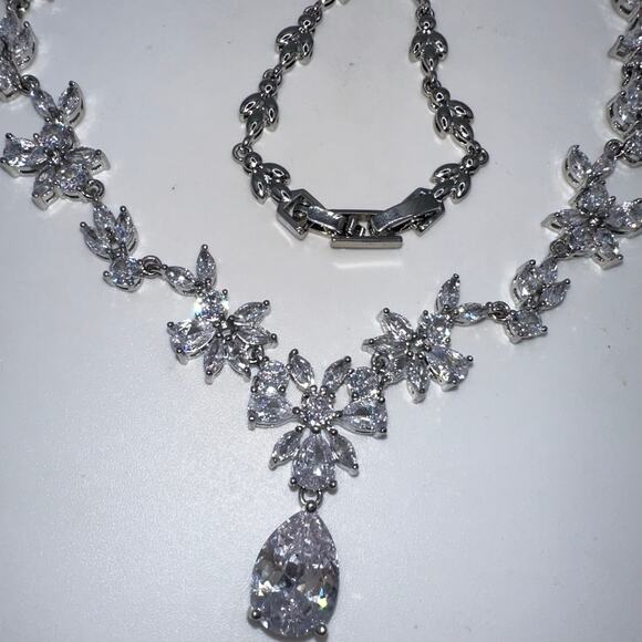 Silver tone rhodium plated clear CZs cubic zirconia formal drop necklace - Picture 4 of 8